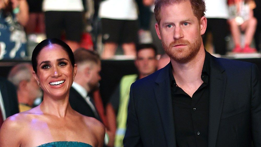 Prince Harry, Meghan to Adapt War Memoir for Netflix