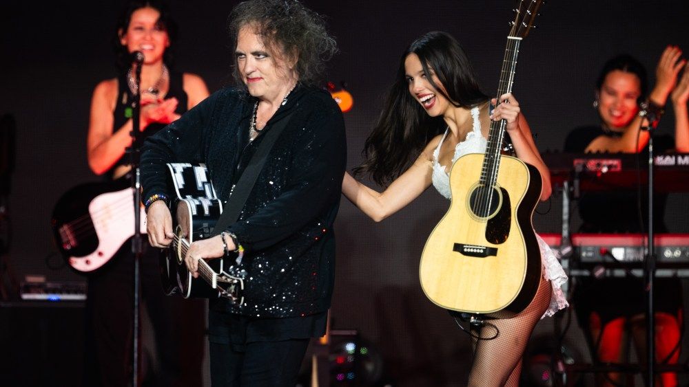 Olivia Rodrigo and Robert Smith Debut Duet at Primavera