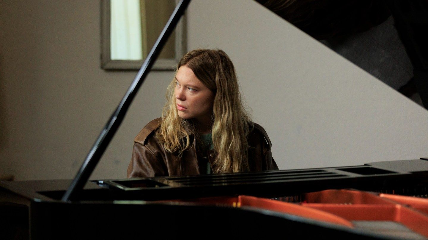 Léa Seydoux Shines in 'Gentle Monster' Drama
