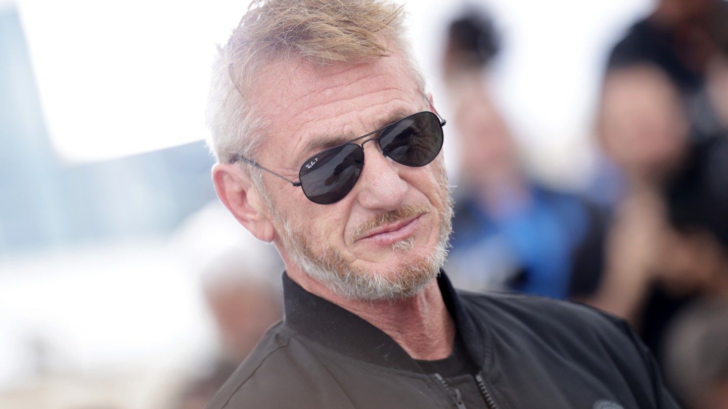 Sean Penn Skips Oscars for Ukraine Trip
