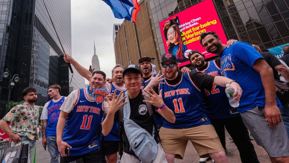 Knicks Fans Protest MSG Barricades with Sage Ritual