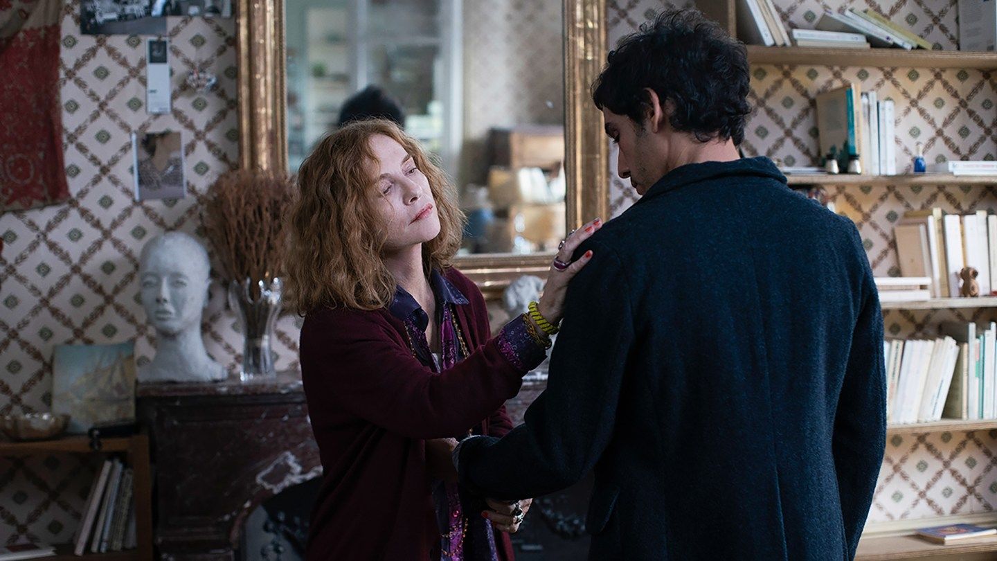 Parallel Tales: Star-Studded Yet Directionless