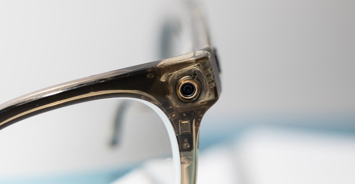 Apple's Smart Glasses Focus on Privacy