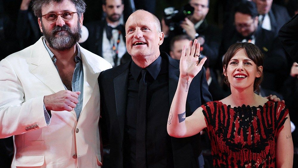 Kristen Stewart's 'Full Phil' Earns Cannes Ovation