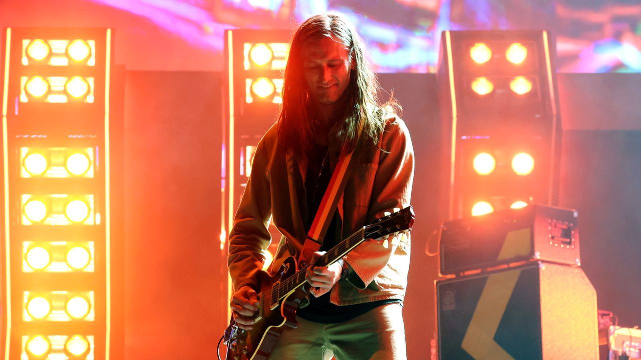 Nick Valensi Exits Strokes Tour Temporarily