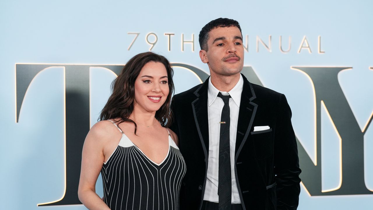 Aubrey Plaza's Pregnancy Steals the Tony Awards Show
