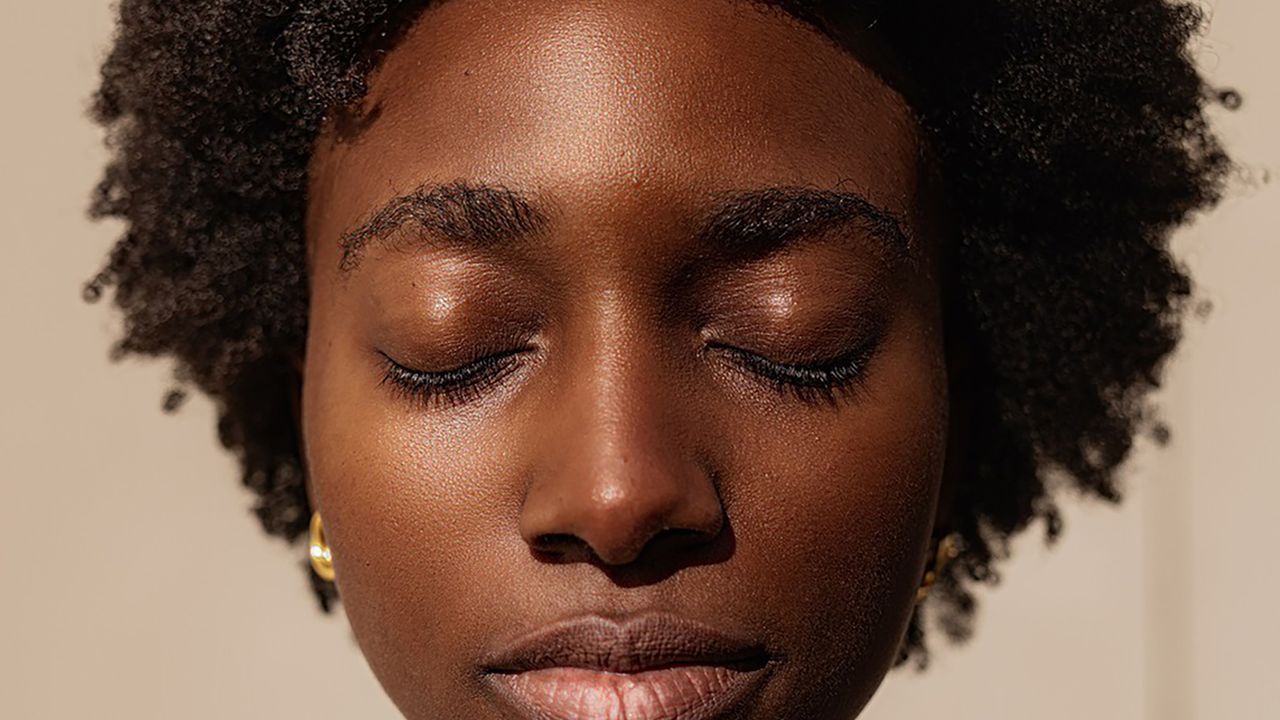 Natural Tips for Achieving Thicker Eyebrows